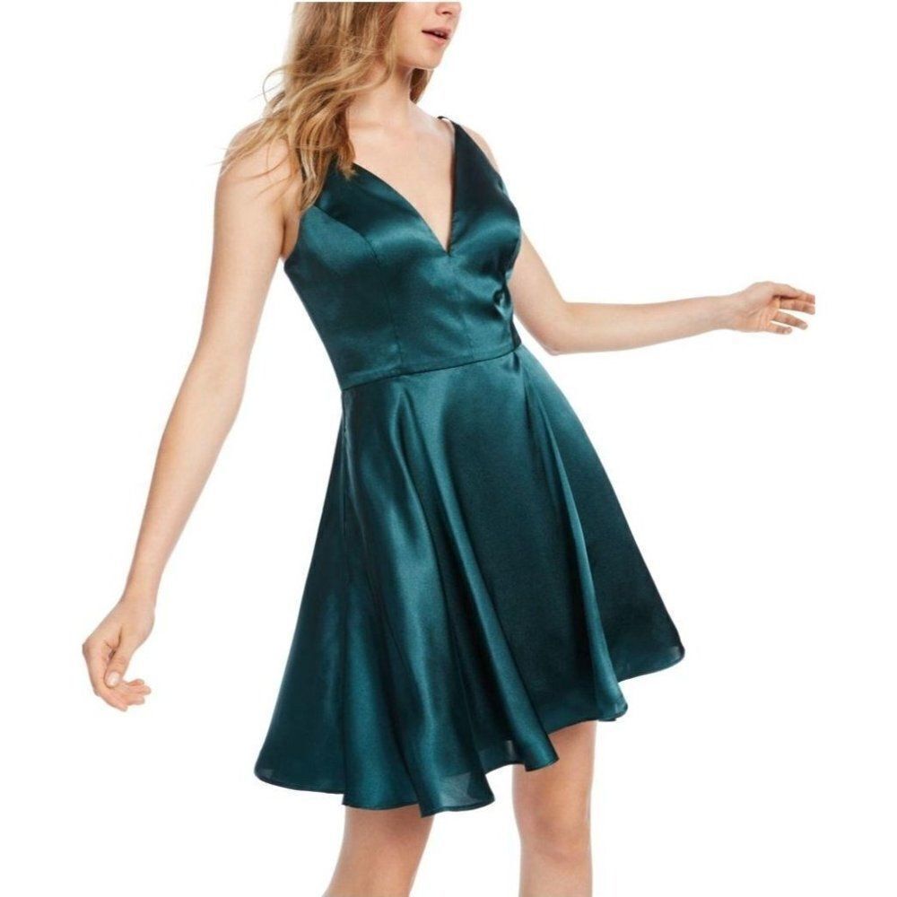 Blondie Nites Junior's Lace-Up Back dress 3 Green